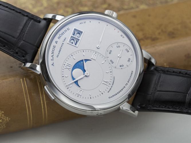 朗格lange1系列grand lange 1 moon phase铂金银面男表139.025