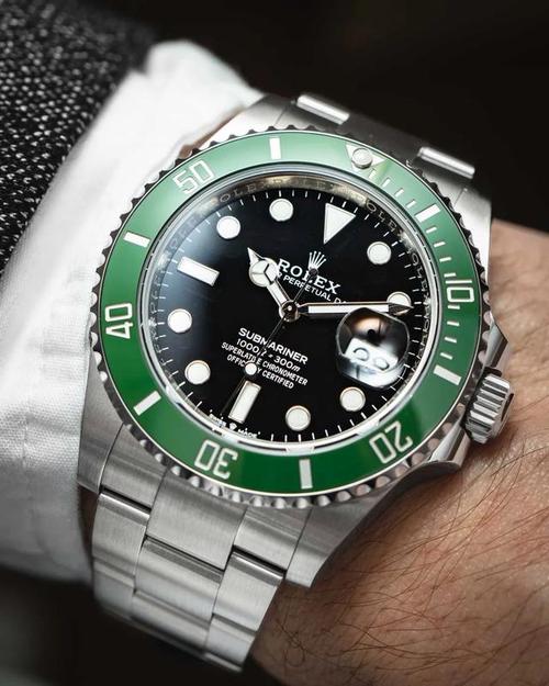 在2023年,劳力士(rolex)几乎占据了瑞士手表出口的三分之一,同时在表